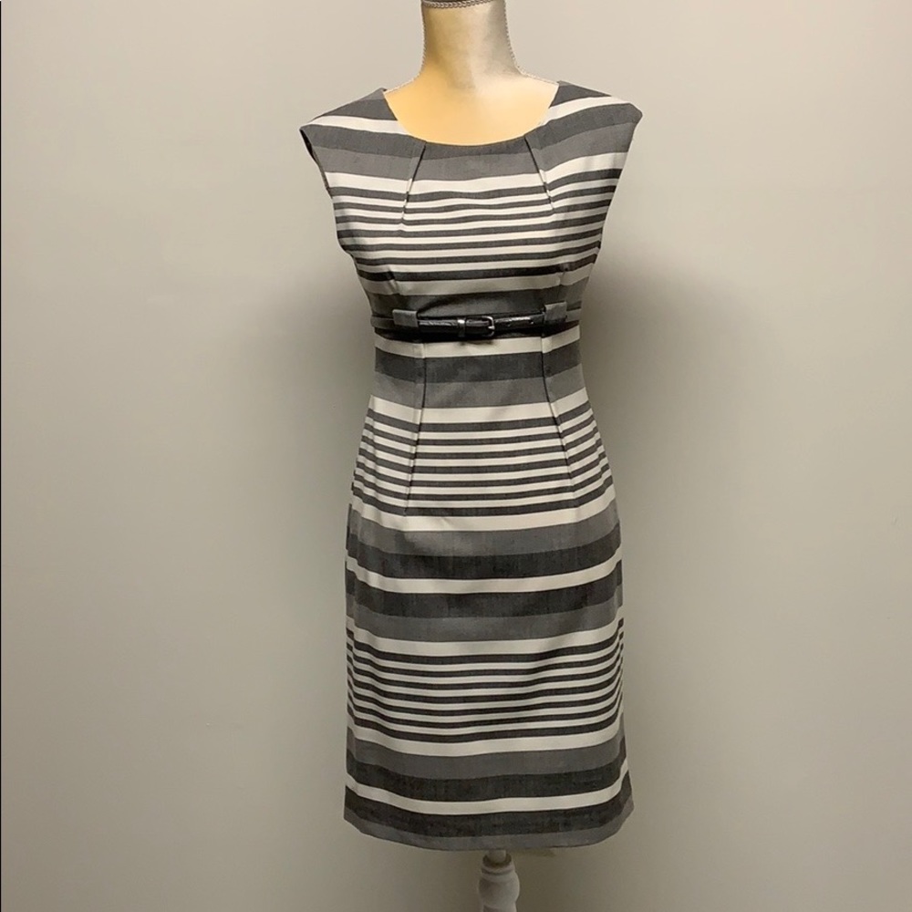 2P Calvin Klein Gray and White Sleeveless Dress